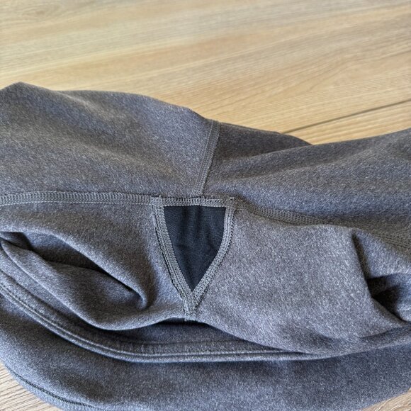 Alo Yoga Airbrush Capri Leggings Heather Gray M - Picture 11 of 11